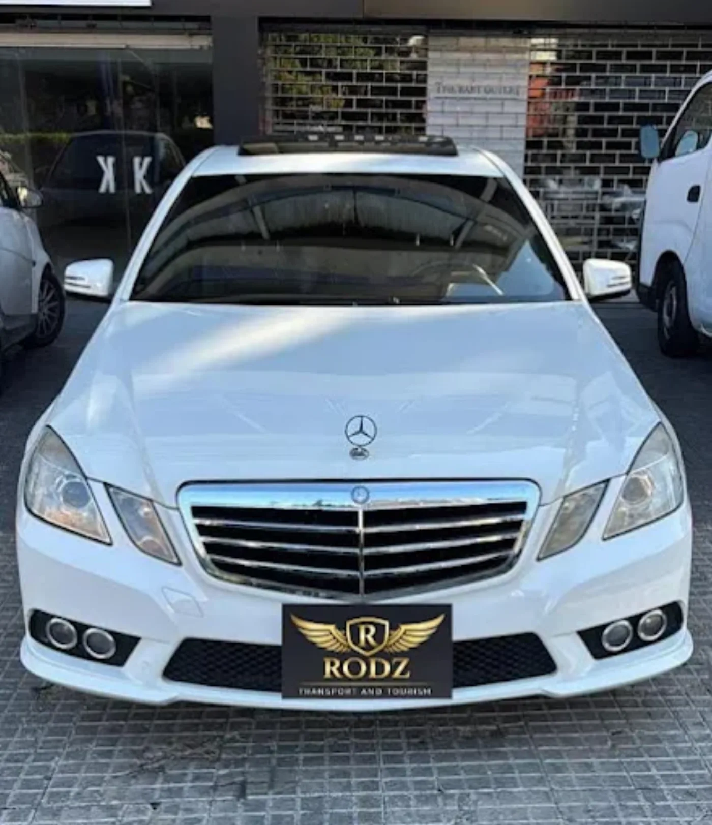 Rodz luxury car for private transfers