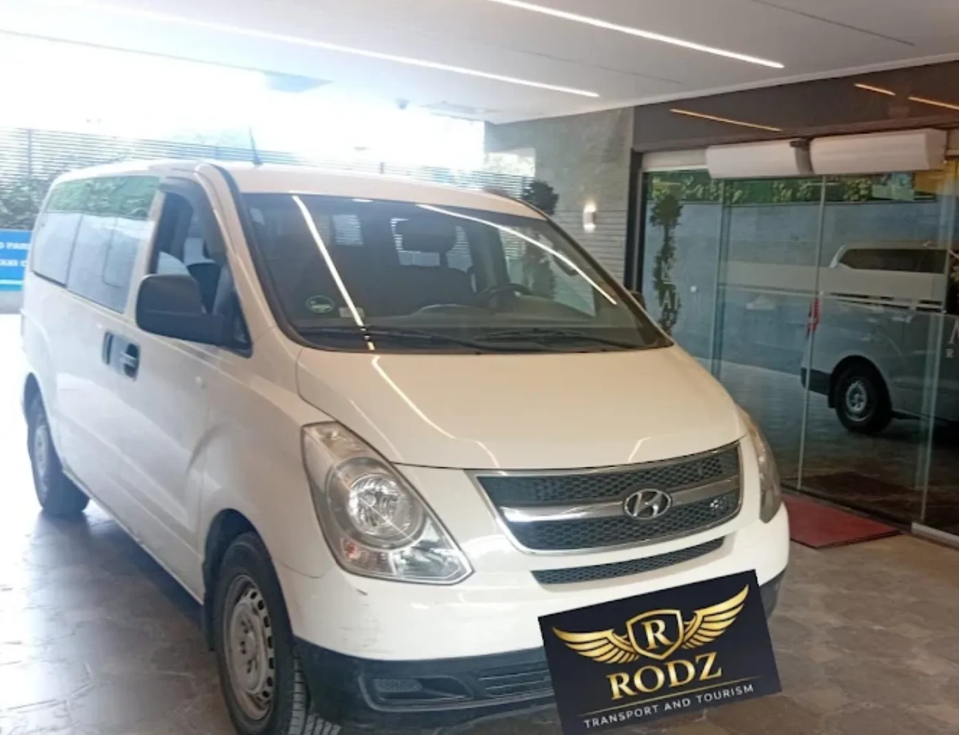 Rodz van for group and tourism transportation